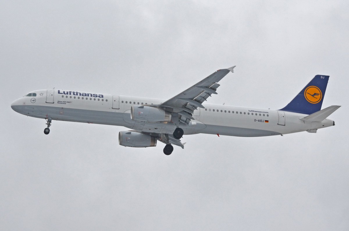 D-AIDJ Lufthansa Airbus A321-231  Remscheid   beim Anflug auf Tegel am 04.02.2015