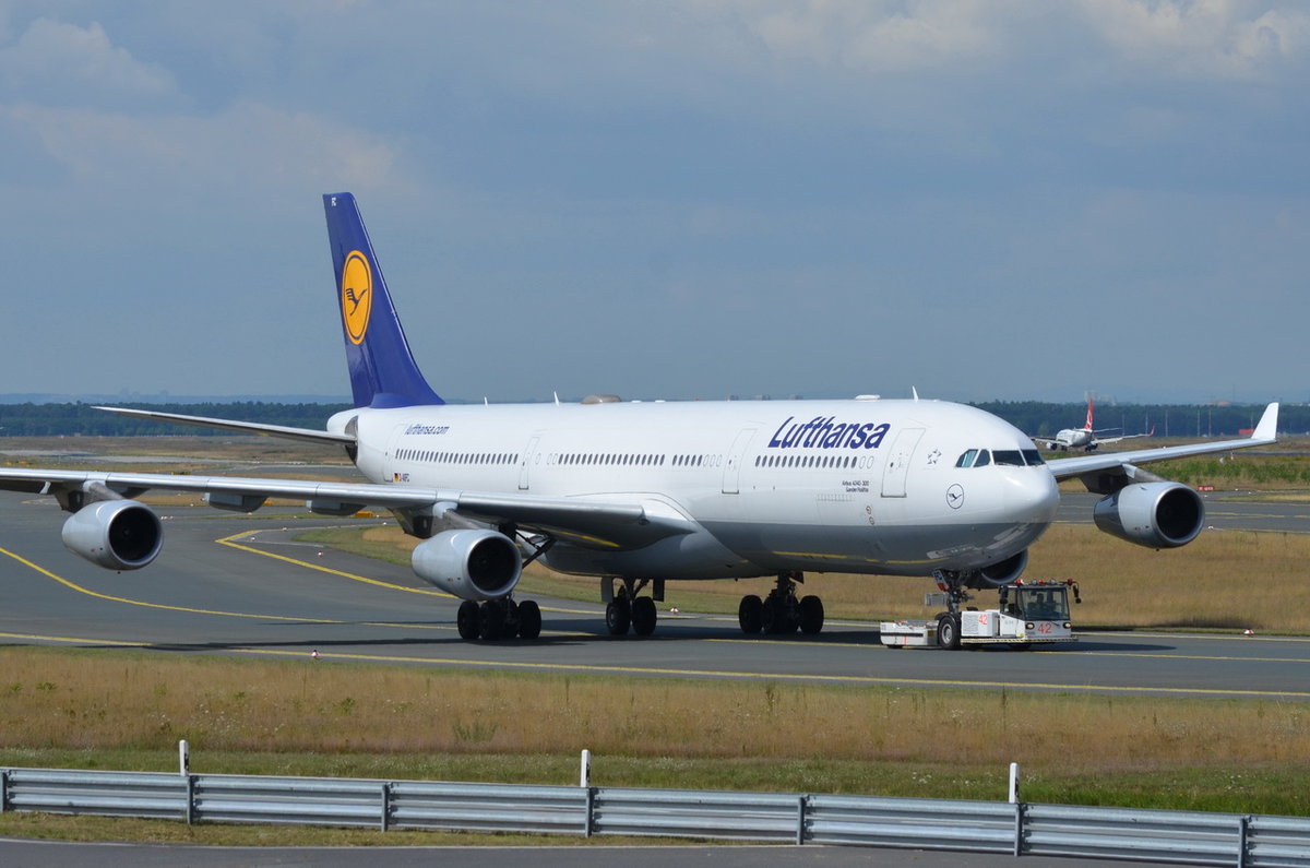 D-AIFC Lufthansa Airbus A340-313  Gander & Halifax   in Frankfurt am 06.08.2016 unterwegs