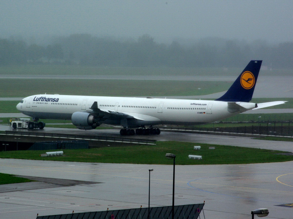 D-AIHO Lufthansa Airbus A340-642      14.09.2013

Flughafen Mnchen