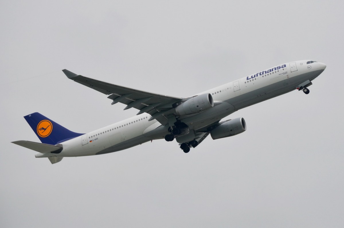 D-AIKE Lufthansa Airbus A330-343  Landshut  in München gestartet am 15.05.2015