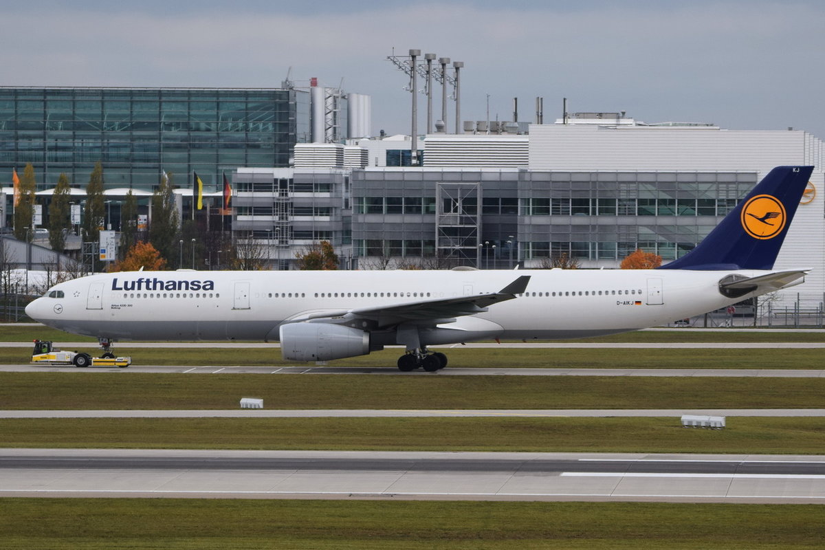 D-AIKJ Lufthansa Airbus A330-343  Bottrop   , MUC , 23.10.2017