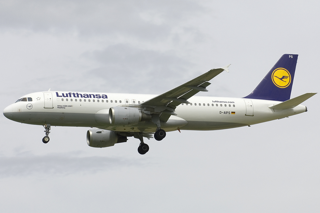 D-AIPS Airbus A320-211 09.08.2014  Augsburg 
