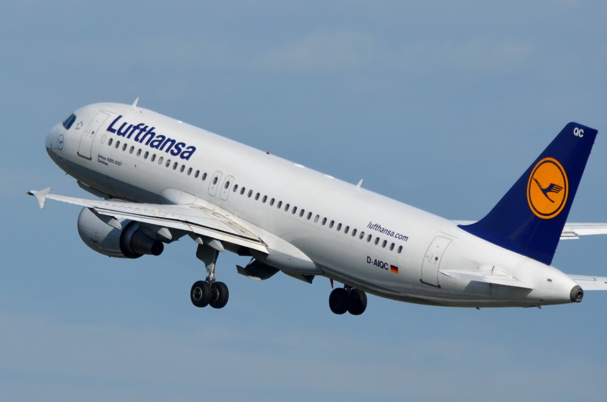D-AIQC Lufthansa Airbus A320-211    in Tegel gestartet am 12.08.2014