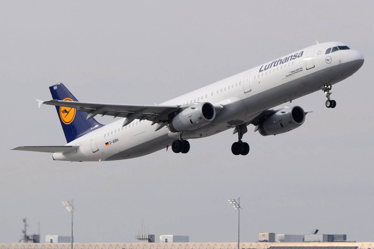 D-AIRH Lufthansa Airbus A321-131  Garmisch-Partenkirchen   in München am 13.10.2016 gestartet