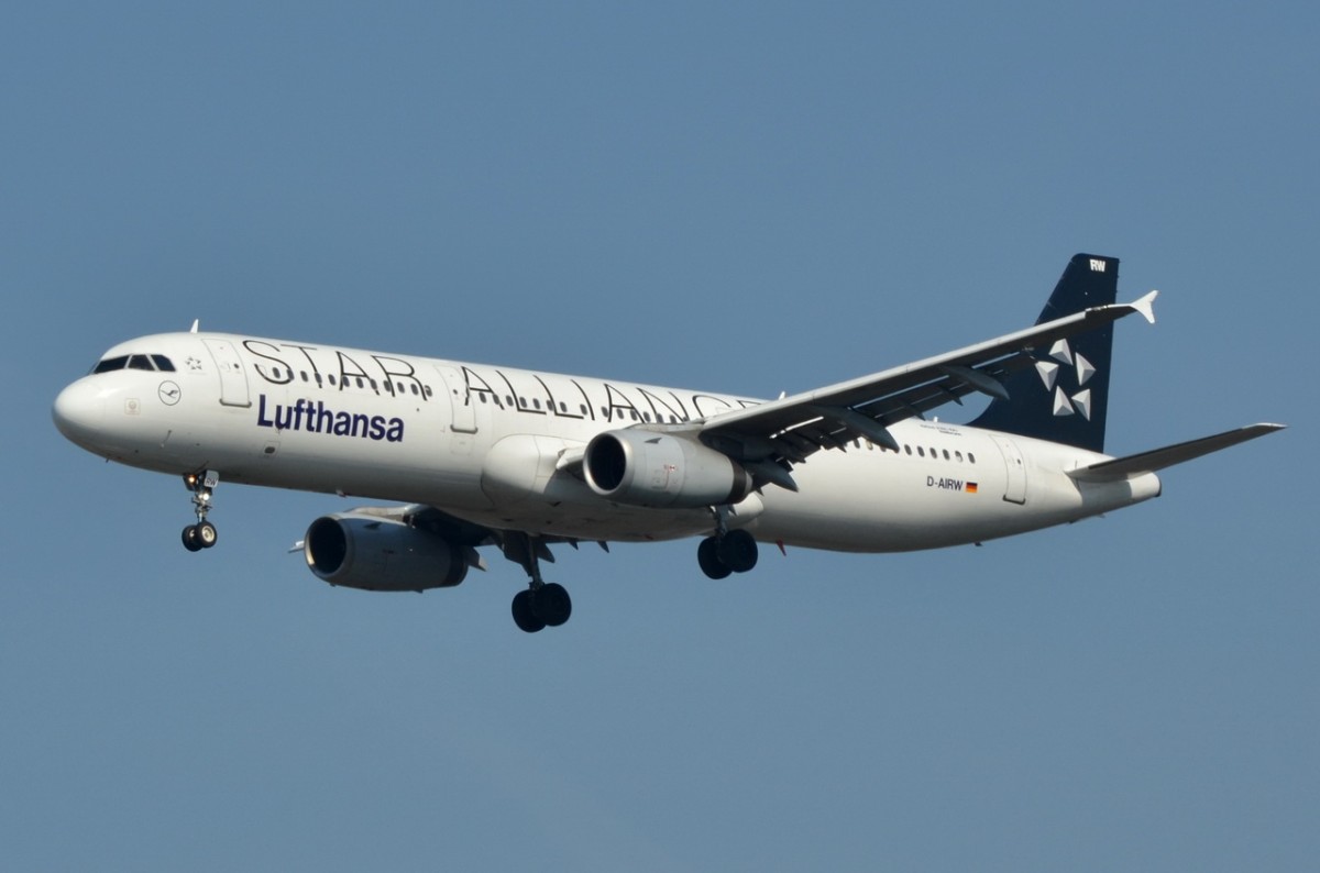 D-AIRW Lufthansa Airbus A321-131  Heilbronn     in Tegel beim Anflug am 20.03.2015