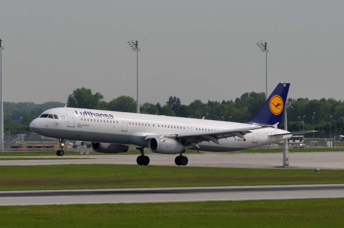 D-AIRX Lufthansa Airbus A321-131  Weimar    in München beim Landeanflug am 12.05.2015