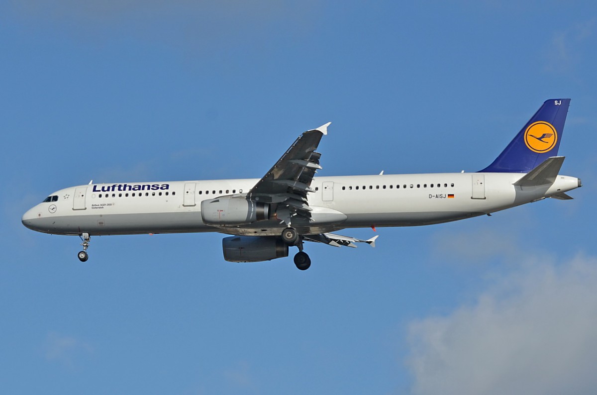 D-AISJ Lufthansa Airbus A321-231  Güterloh   in Tegel beim Anflug am 03.03.2015