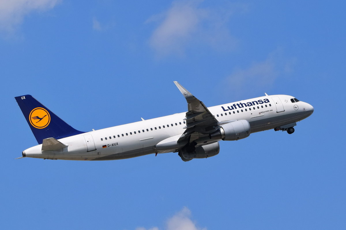 D-AIUX Lufthansa Airbus A320-214(WL)  , MUC , 12.05.2018