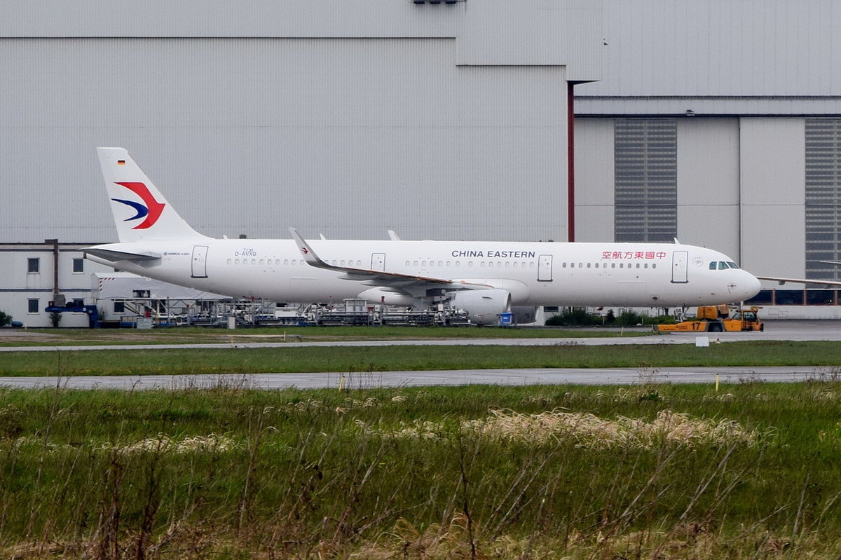 D-AVXG  China Eastern Airlines Airbus A321-211(WL)  B-8406  7130   am 29.04.2016 in Finkenwerder