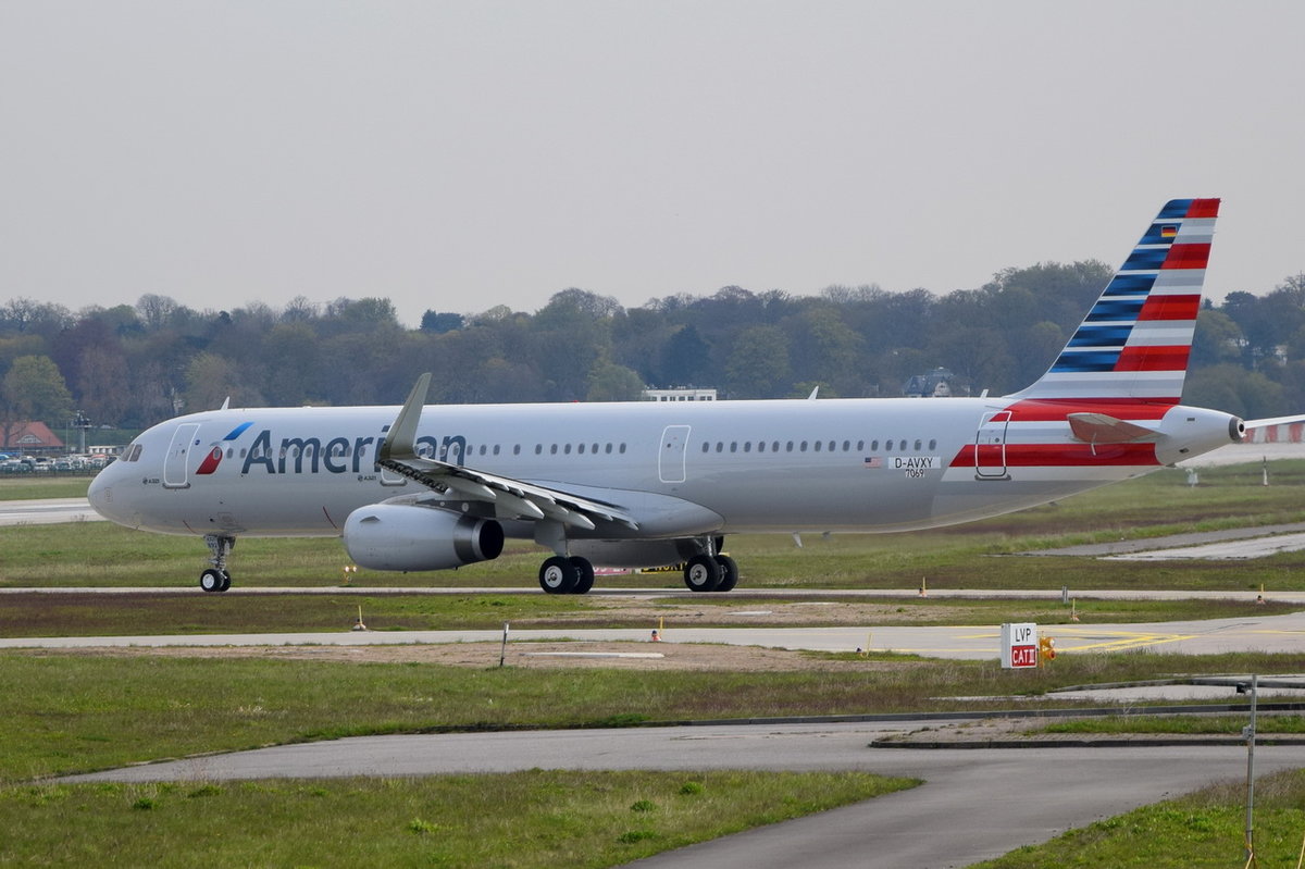 D-AVXY American Airline Airbus A321-231(WL) N160AN 7069  nach der Landung am 29.04.2016 in Finkenwerder