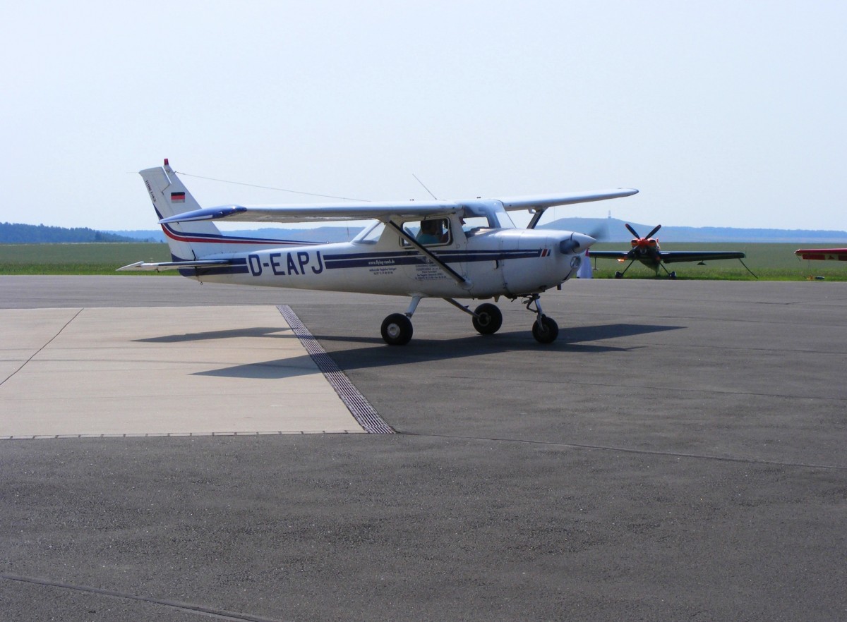 D-EAPJ, Cessna 150, Flugplatz Gera (EDAJ), 3.7.2015