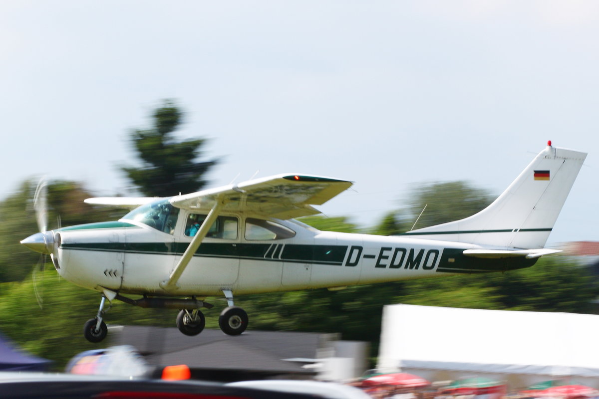 D-EDMO, Cessna 182H Skylane in Ailertchen (EDGA) am 04.06.2017