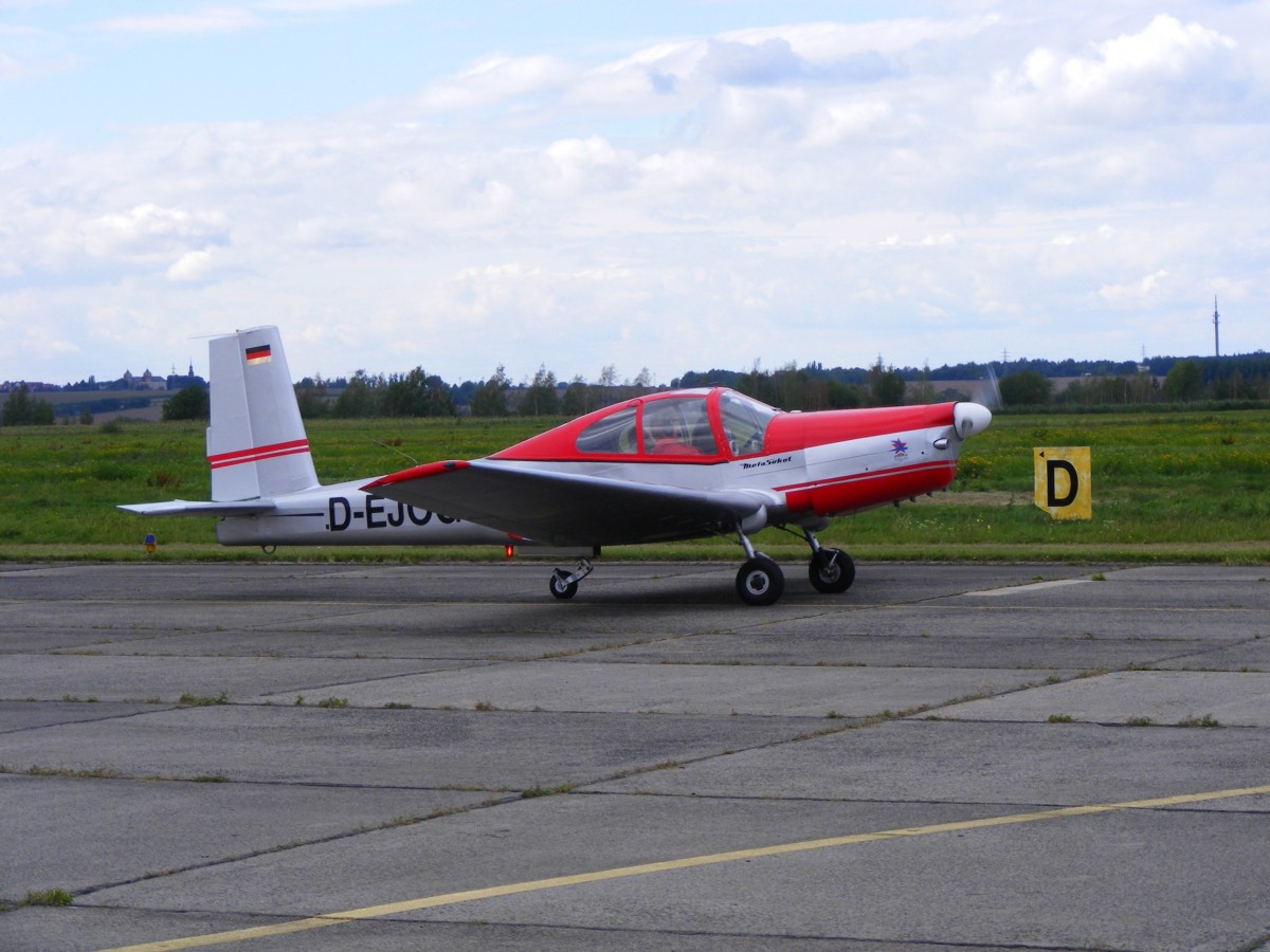 D-EJOG, Orlican L-40 Meta Sokol, Flugplatz Altenburg Nobitz (EDAC), 5.9.2015