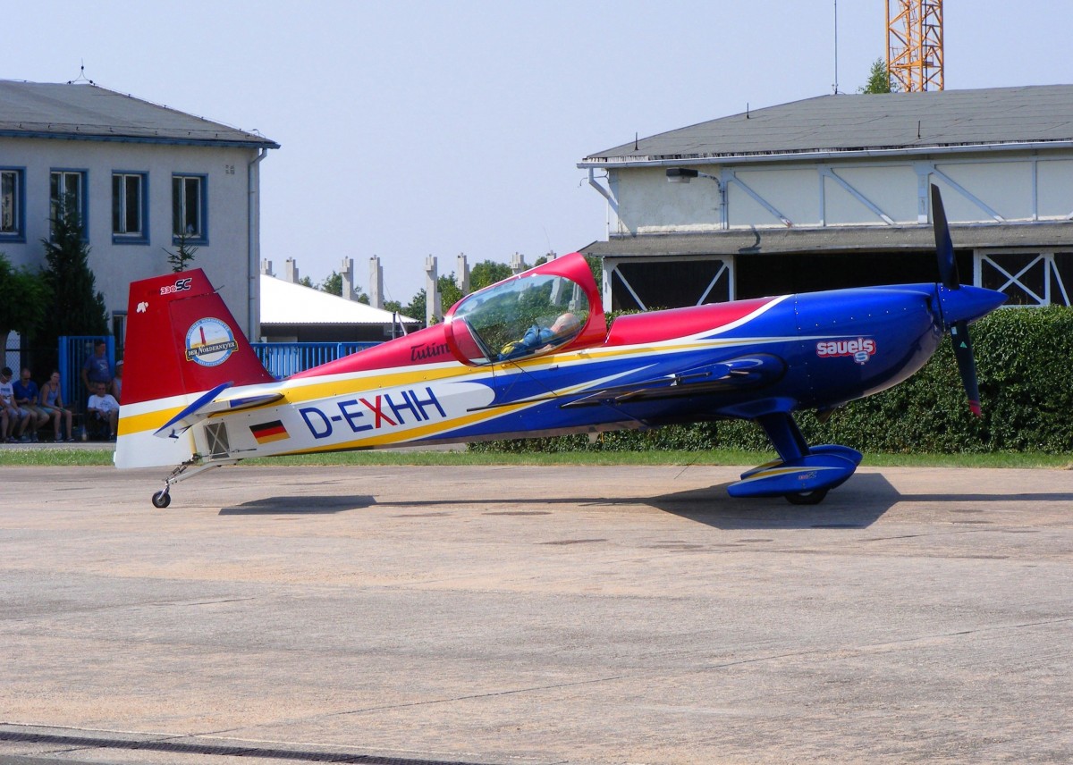 D-EXHH, Extra 330SC, Flugplatz Gera (EDAJ), 4.7.2015