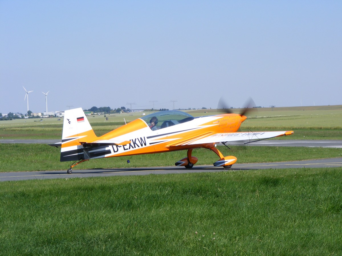 D-EXKW, Extra 330LX,Flugplatz Gera (EDAJ),2.7.2015