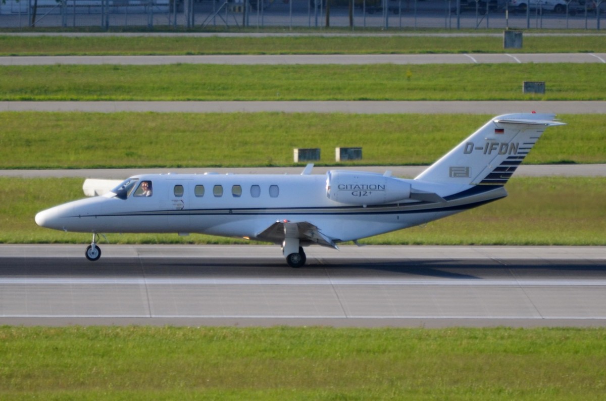 D-IFDN Private Cessna 525A Citation CJ2+ gelandet in München  10.05.2015