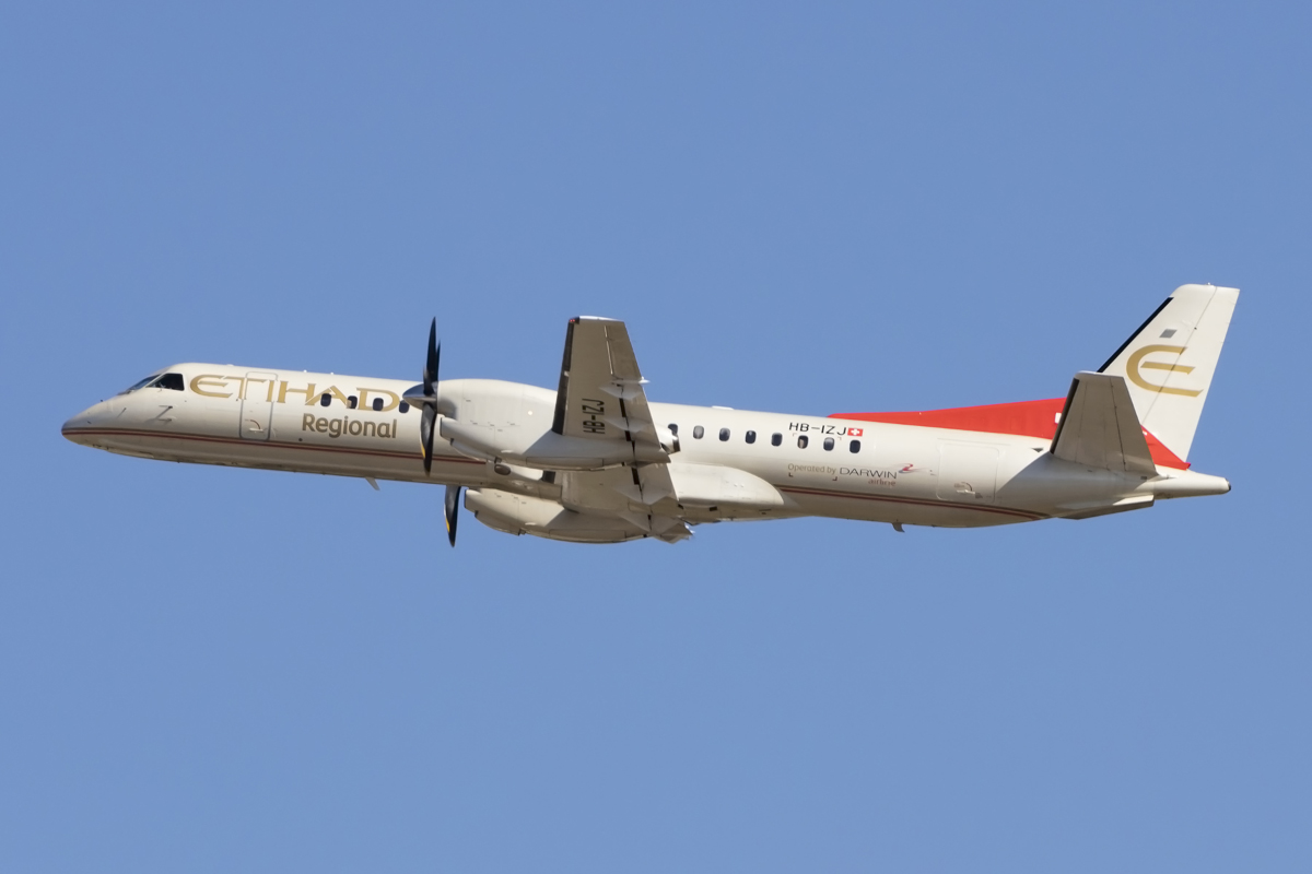 Darwin Airlines - Etihad Regional, HB-IZJ, Saab, 2000, 24.04.2016, PMI, Palma de Mallorca, Spain 



