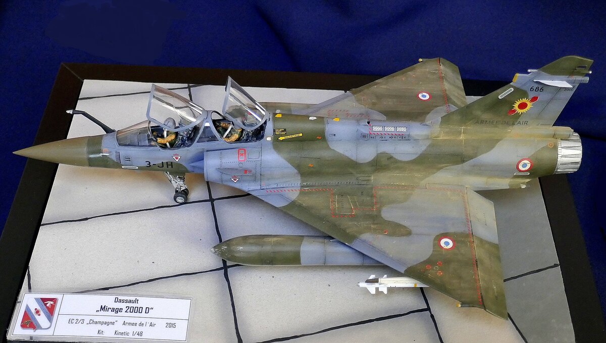 Dassault  Mirage 2000D , Frankreich 2015, Kinetic 1.48, Modellausstellung Freiburg-Tiengen im Okt.2022