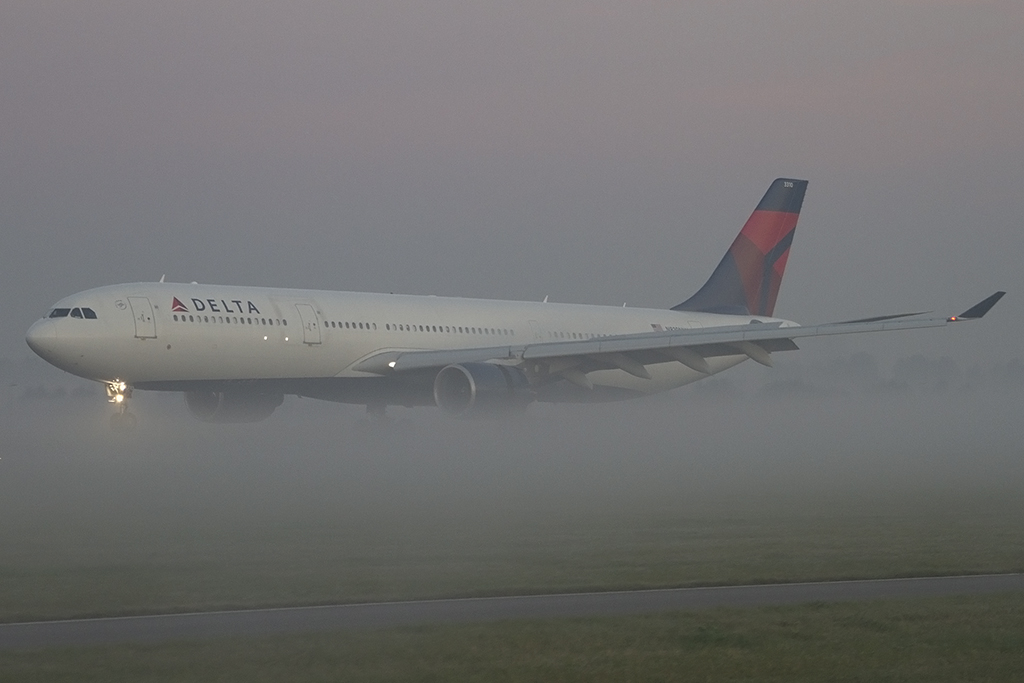 Delta Airlines, N810NW, Airbus, A330-323X, 07.10.2013, AMS, Amsterdam, Netherlands 





