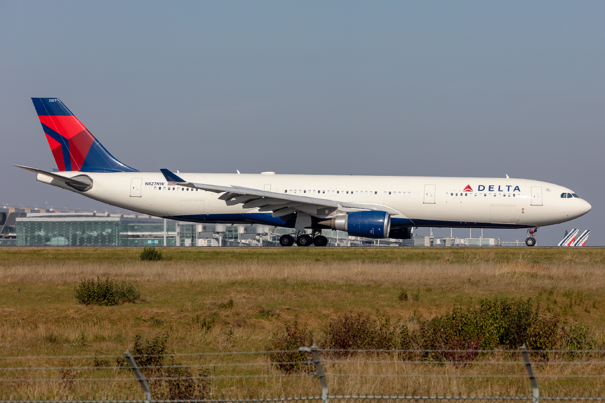 Delta Airlines, N827NW, Airbus, A330-302, 10.10.2021, CDG, Paris, France