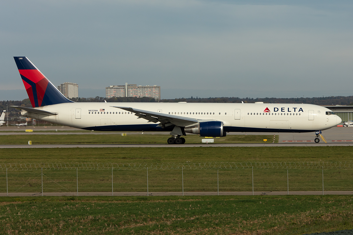 Delta Airlines, N832MH, Boeing, B767-432ER, 27.10.2019, STR, Stuttgart, Germany



