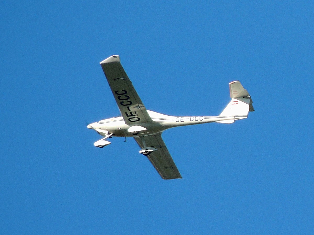 Diamond-Aircraft DA20-A1; OE-CCC; Spanweite 10,9m; Flügelfläche: 11,61m2; Bj.1994; 131108
