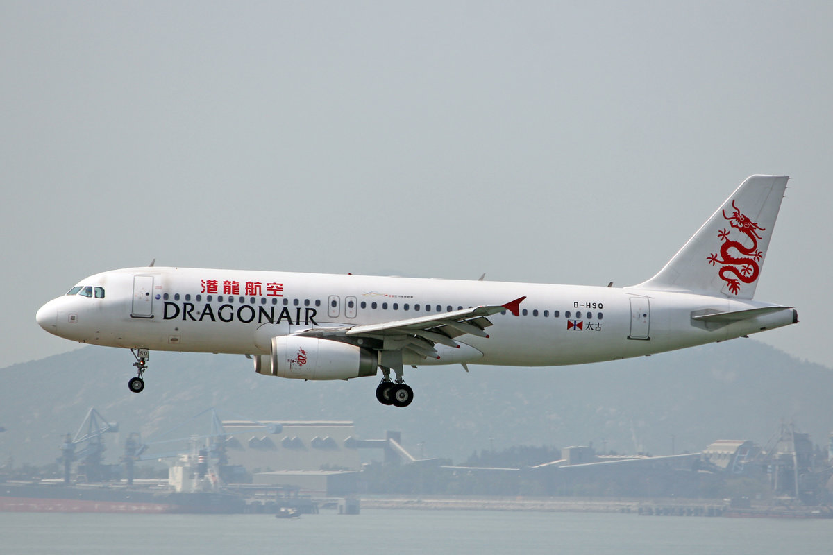 Dragonair, B-HSQ, Airbus A320-232, msn: 5024, 18.April 2014, HKG Hong Kong.
