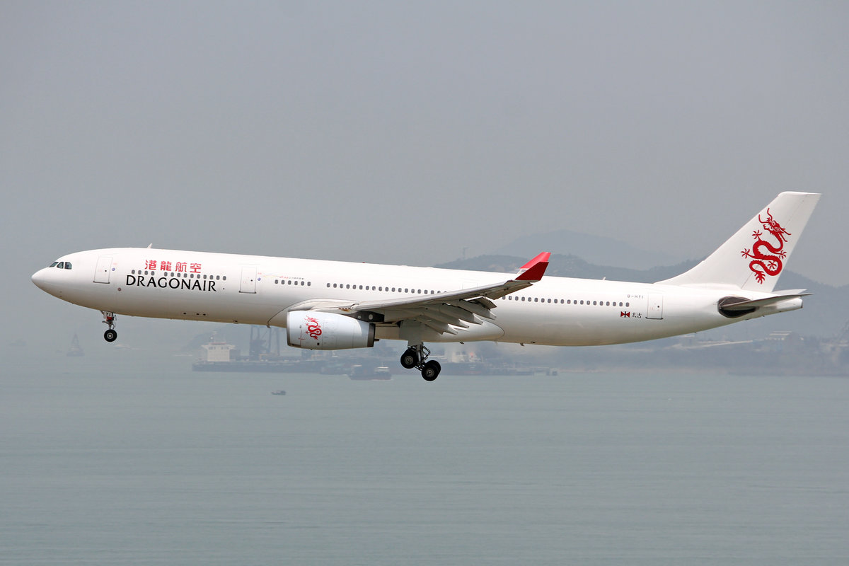 Dragonair, B-HYI, Airbus A330-343X, msn: 479, 18.April 2014, HKG Hong Kong.