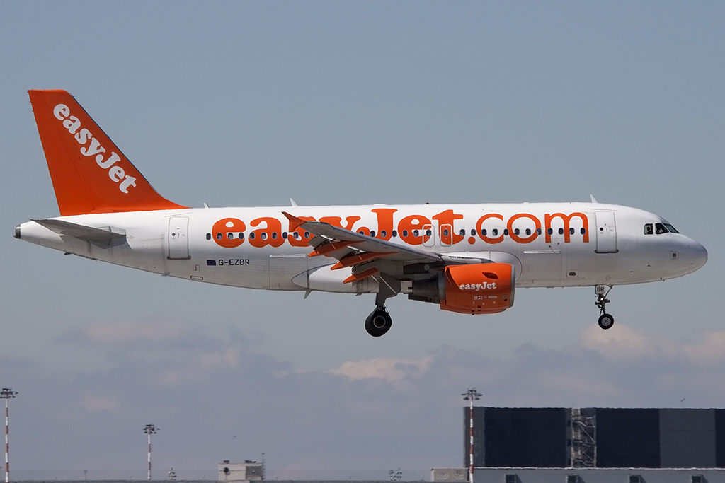 EasyJet, G-EZBR, Airbus, A319-111, 06.04.2015, MXP, Mailand-Malpensa, Italy 



