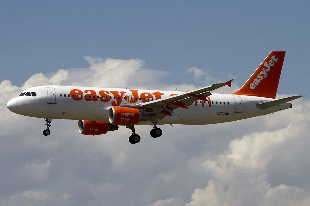EasyJet, G-EZTJ, Airbus, A320-214, 27.05.2014, BCN, Barcelona, Spain 




