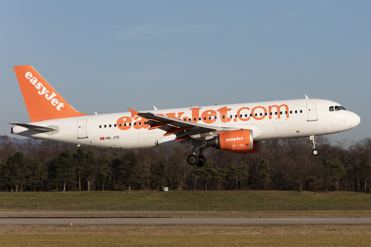 EasyJet, HB-JYE, Airbus, A320-214, 26.12.2015, BSL, Basel, Switzerland 



