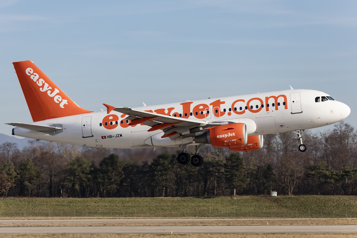 EasyJet, HB-JZW, Airbus, A319-111, 20.12.2015, BSL, Basel, Switzerland 


