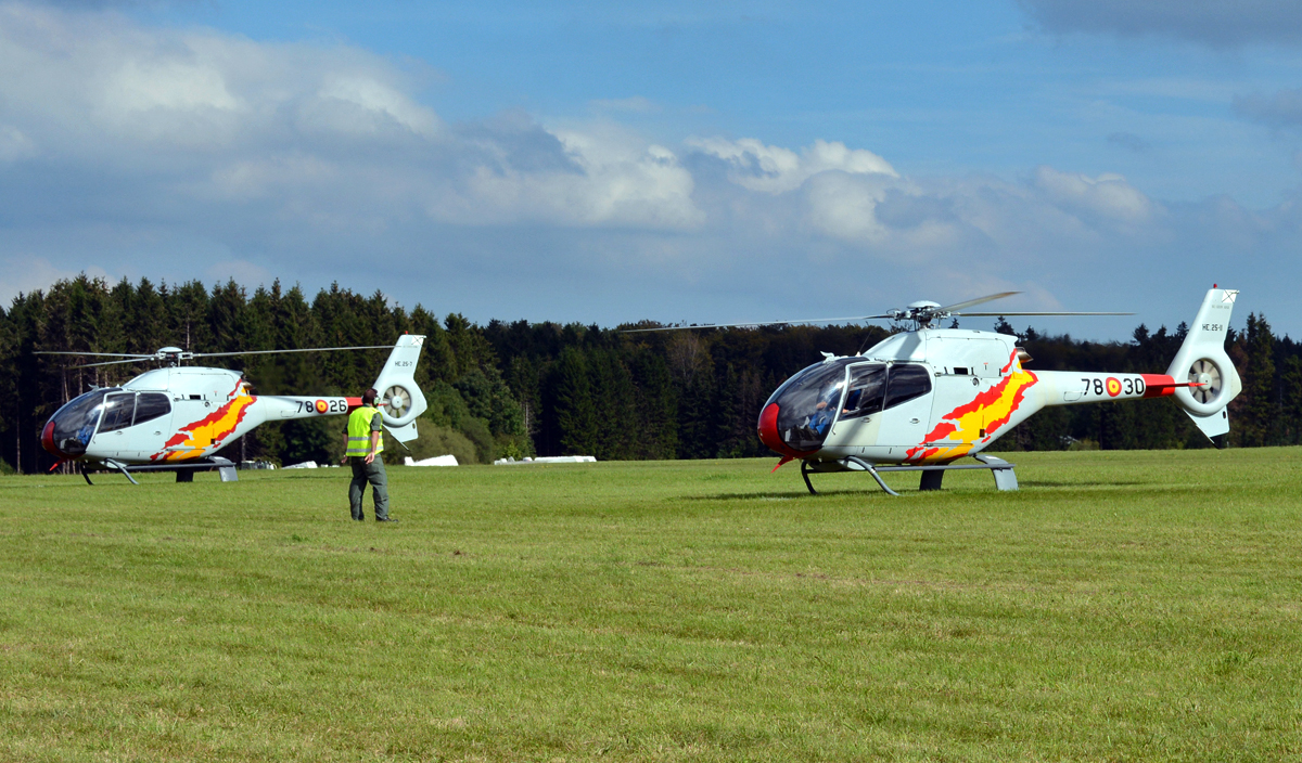 EC 120 B, 78-26 und 78-30, Spanische Luftwaffe in Breitscheid - 29.08.2015