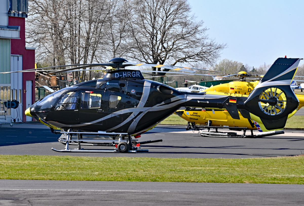 EC 135P-2, D-HRGR vor der ADAC-Halle in Bonn-Hangelar - 30.03.2021