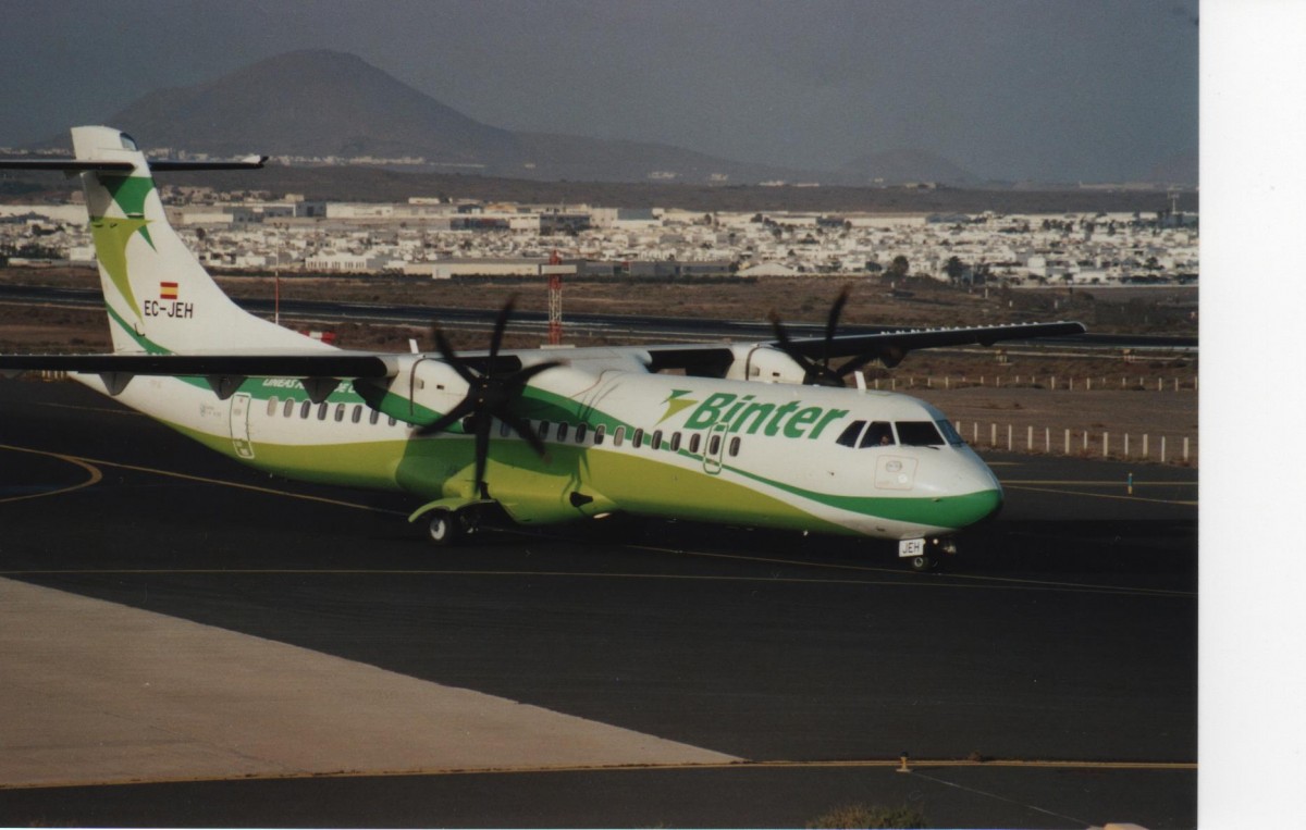 EC-JEH, ATR 72, MSN: 716, Binter Canarias, Arrecife Lanzarote Airport, 22/09/2007. 