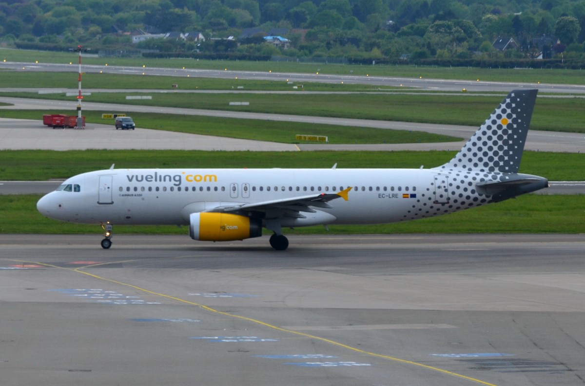 EC-LRE Vueling Airbus A320-232   gelandet in Hamburg  04.05.2014