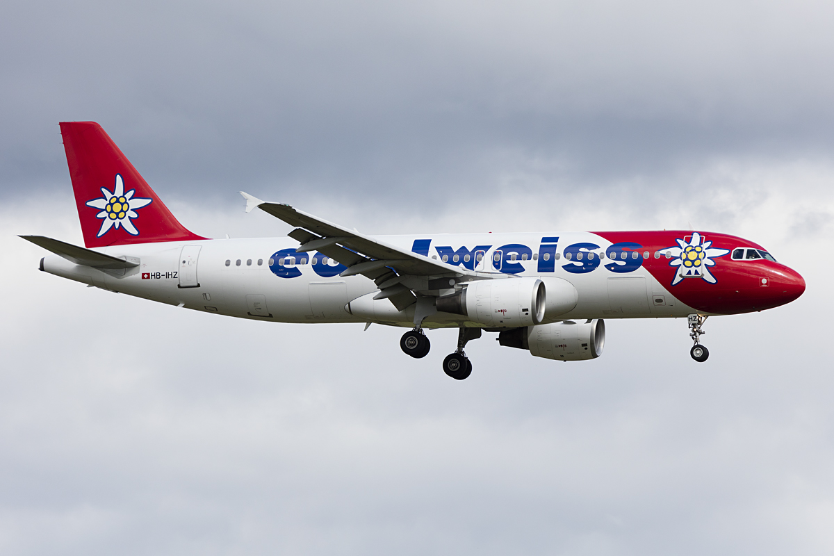 Edelweiss Air, HB-IHZ, Airbus, A320-214, 03.10.2016, ZRH, Zürich, Switzerland 




