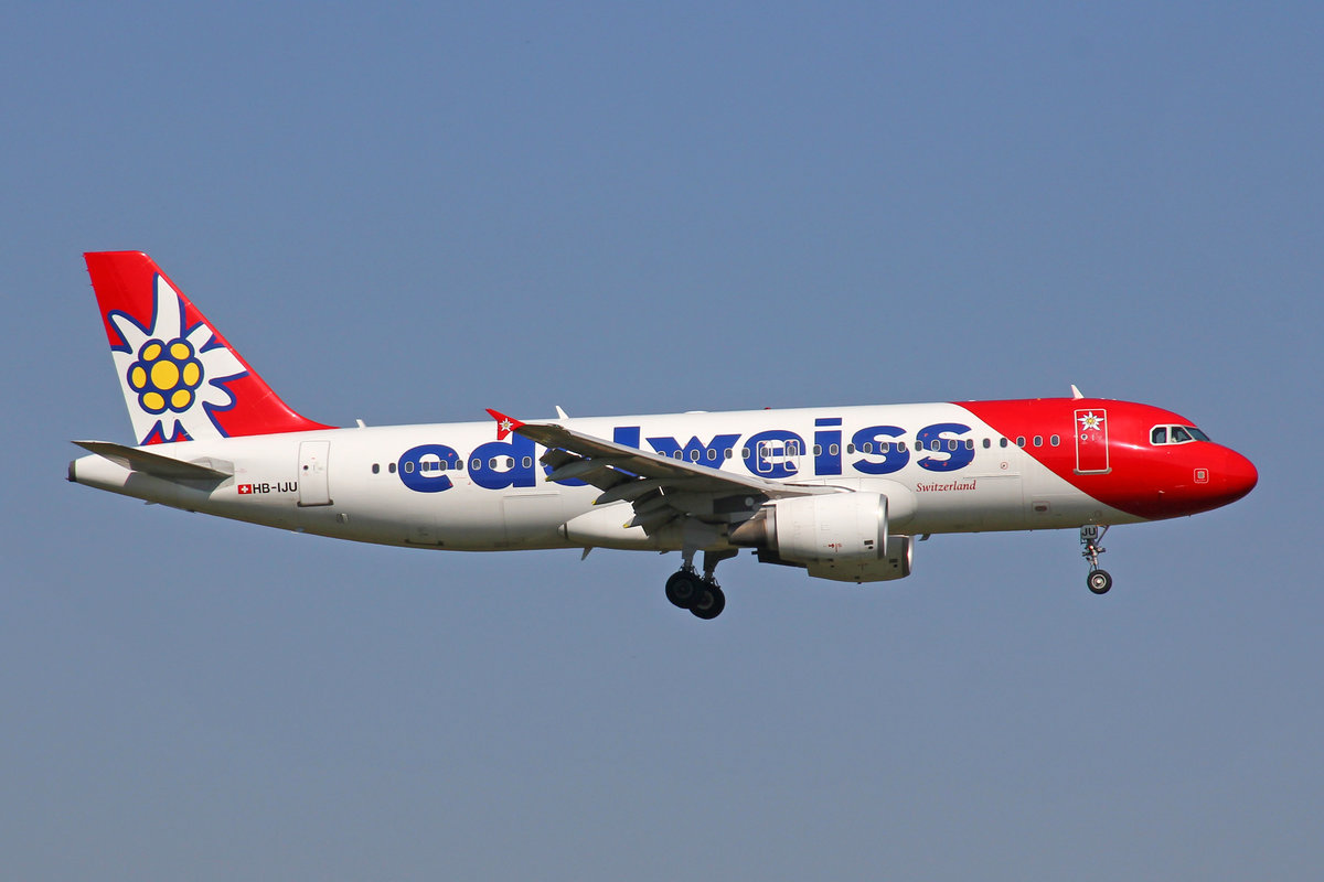 Edelweiss Air, HB-IJU, Airbus A320-214, msn: 1951,  Corvatsch , 15.September 2020, ZRH Zürich, Switzerland.