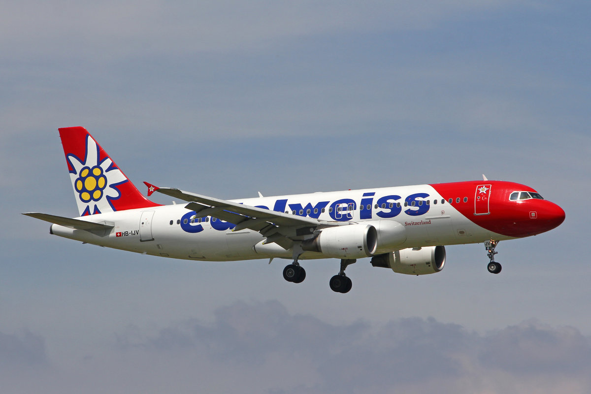 Edelweiss Air, HB-IJV, Airbus A320-214, msn: 2024,  Schatzalp , 15.Juni 2018, ZRH Zürich, Switzerland.