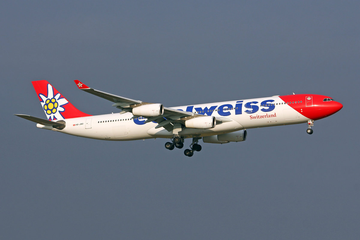Edelweiss Air, HB-JMD, Airbus A340-313X, msn: 556,  Glacier 3000 , 21.Januar 2019, ZRH Zürich, Switzerland.