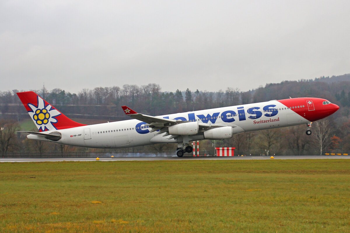 Edelweiss Air, HB-JMF, Airbus A340-313X, msn: 561,  Belalp , 28.November 2021, ZRH Zürich, Switzerland.