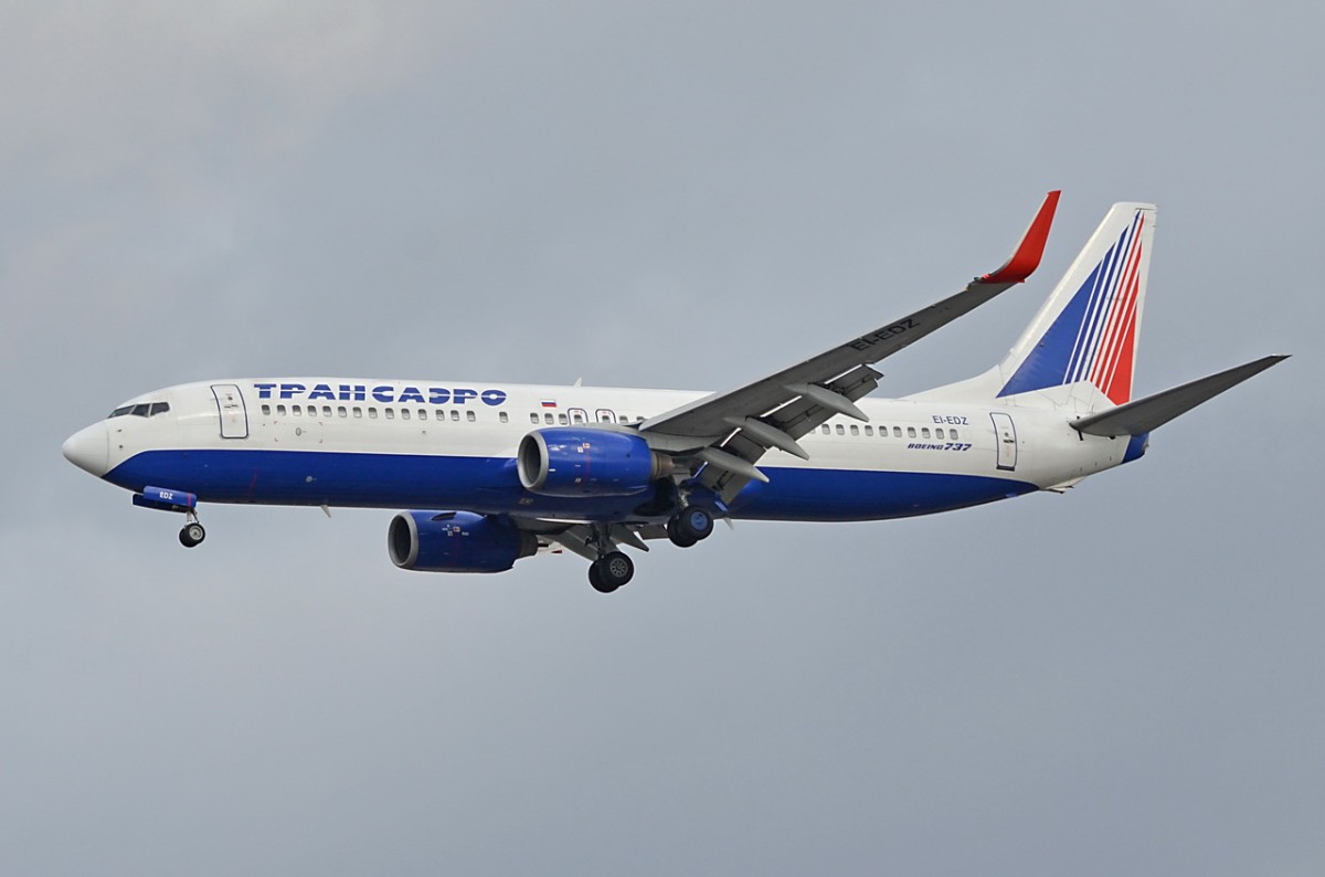 EI-EDZ Transaero Airlines Boeing 737-8K5(WL)   Landeanflug Tegel am 03.03.2015