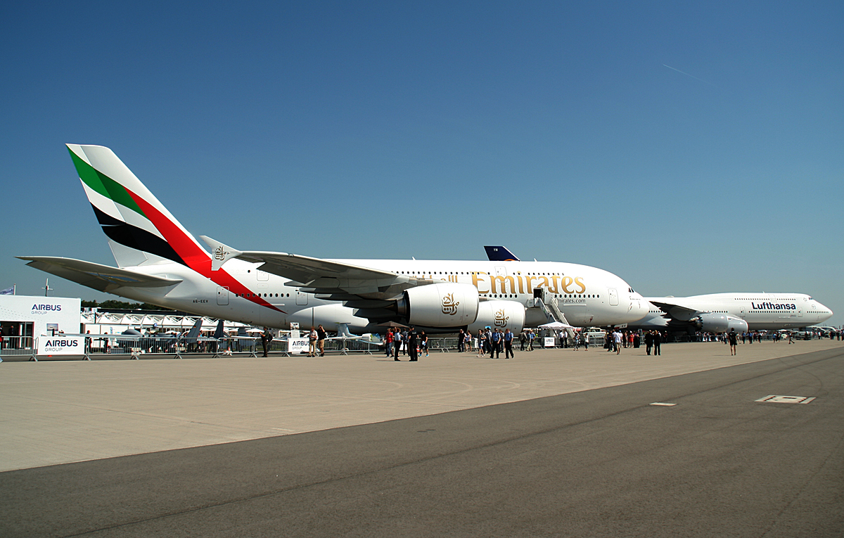 Emirates A 380-861, A6-EEV, Lufthansa B 747-830, D-ABYN, ILA 2014, 22.05.2014