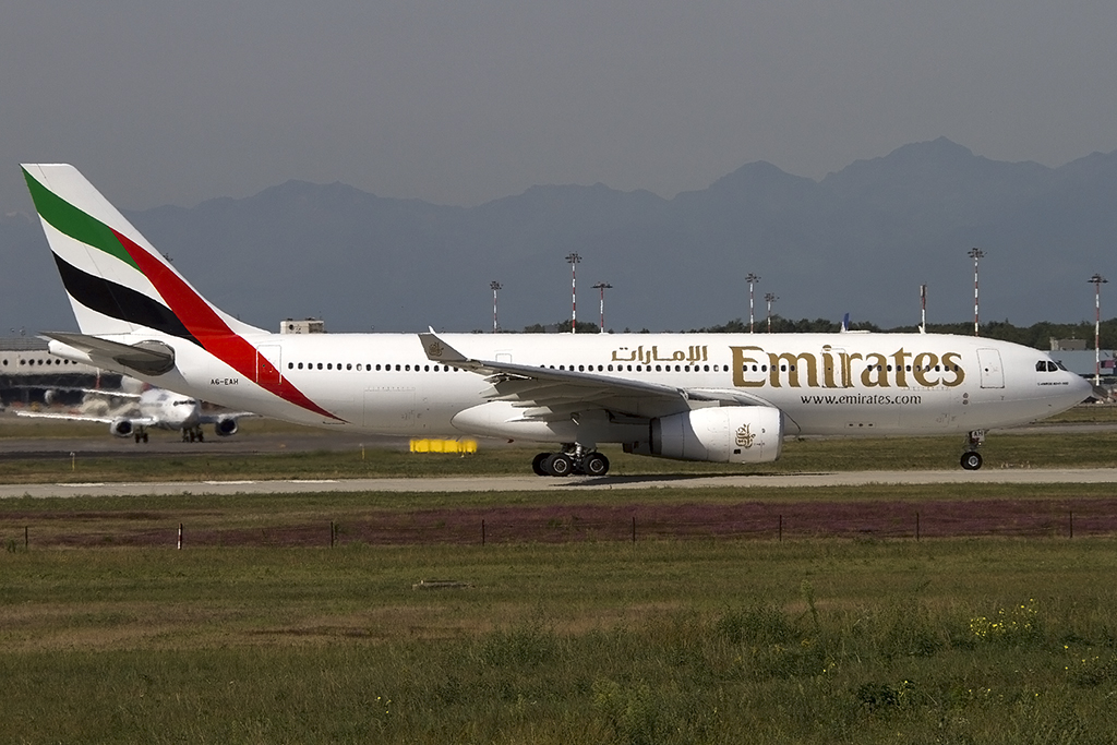 Emirates, A6-EAH, Airbus, A330-243, 14.09.2013, MXP, Mailand, Italy 




