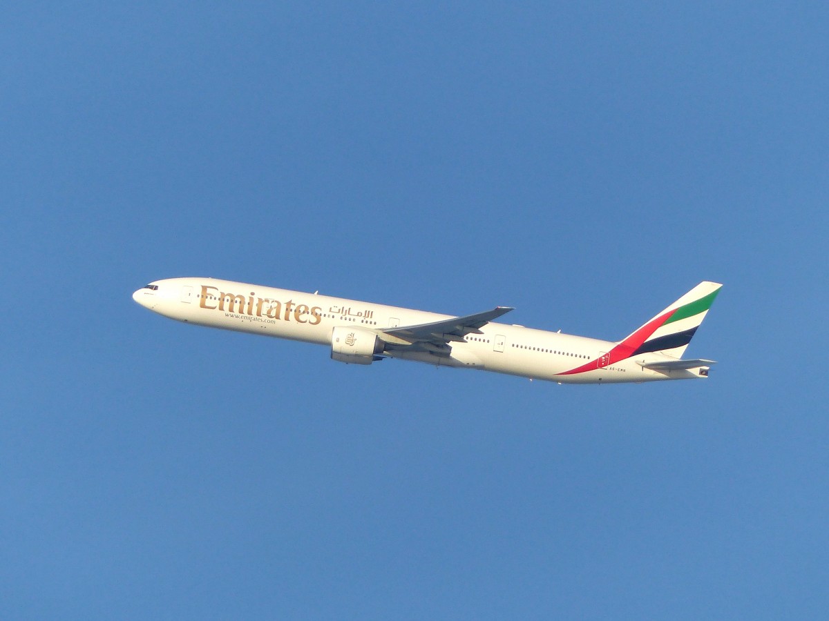 EMIRATES, A6-EMN, Boeing 777, gestartet in Dubai (DXB) am 6.12.2015