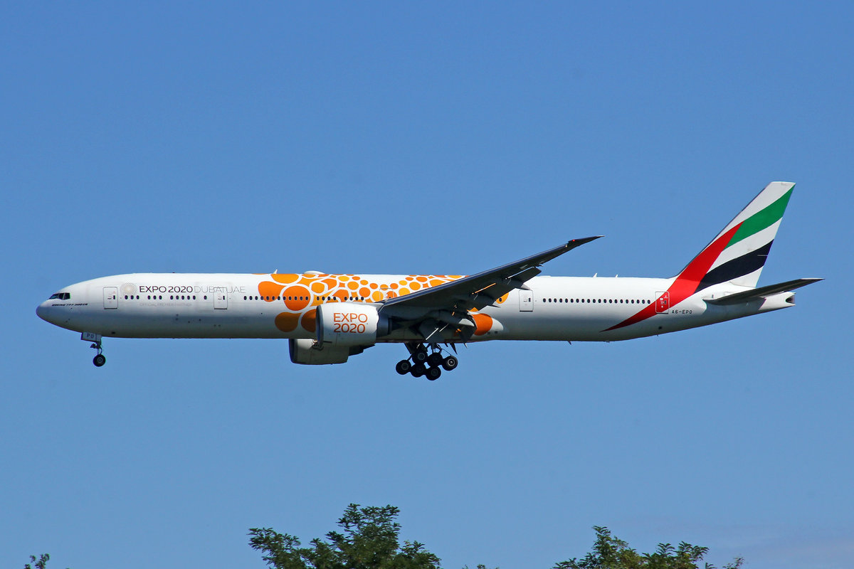 Emirates Airlines, A6-EPO, Boeing 777-31HER, msn: 42334/1415, 28.September 2020, MXP Milano-Malpensa, Italy.
