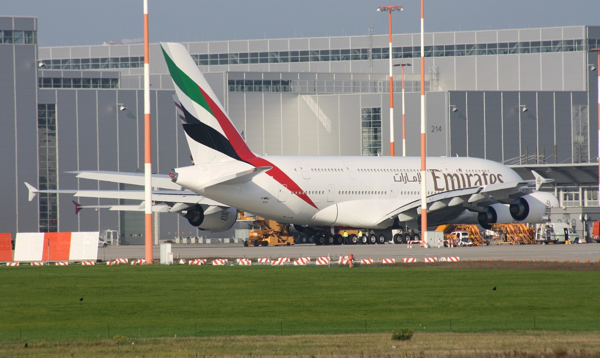 Emirates, F-WWSJ,Reg.A6-EOC,(c/n 0165),Airbus A 380-861, 06.11.2014, XFW-EDHI, Hamburg-Finkenwerder, Germany 