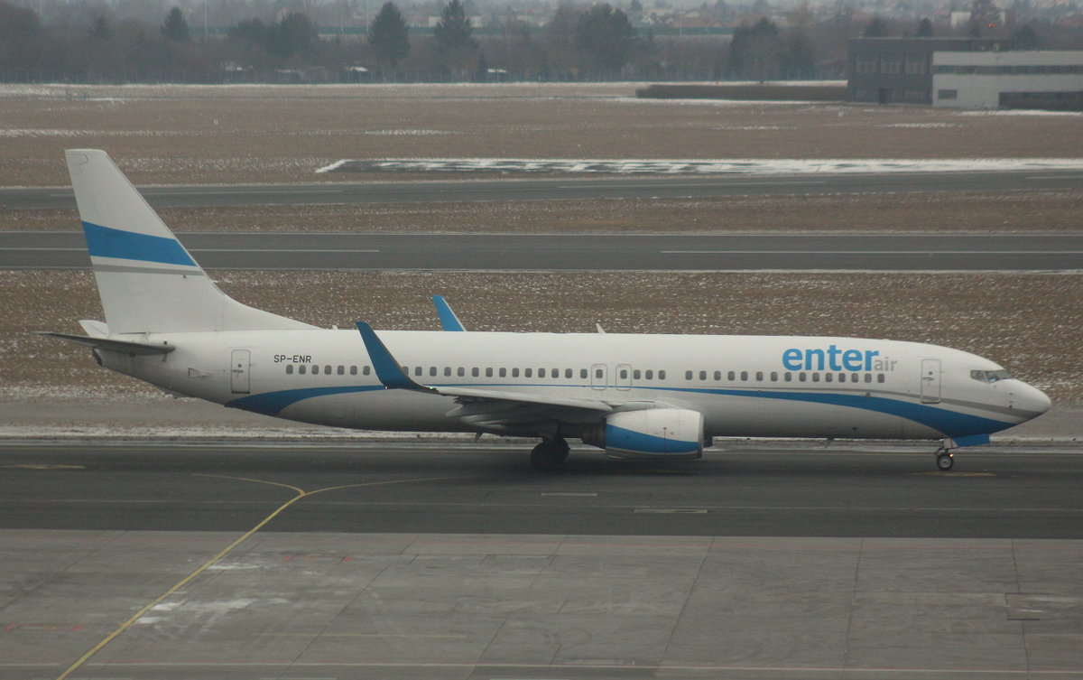 Enter Air, SP-ENR, (c/n 30652),Boeing 737-8Q8(WL), 12.02.2017, WAW-EPWA, Warszawa, Polen 