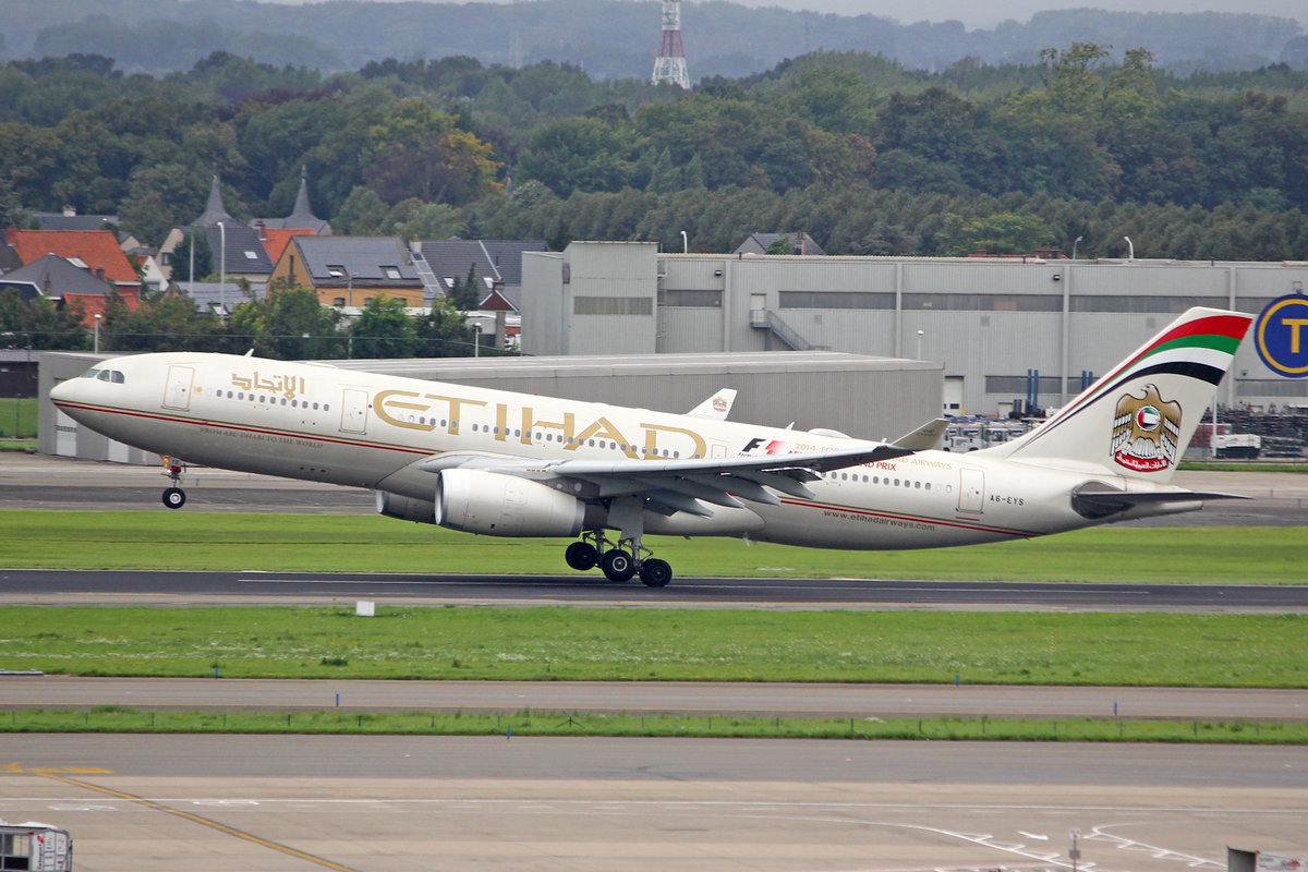 Etihad Airways, A6-EYS, Airbus A330-243, msn: 991, 30.August 2014, BRU Brussels, Belgium.