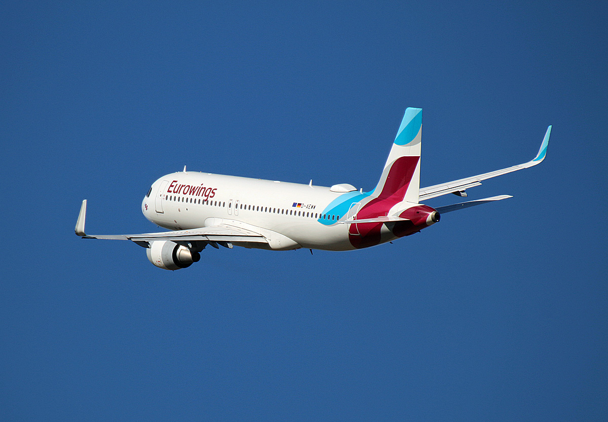 Eurowings, Airbus A 320-214, D-AEWW, BER, 08.03.2022